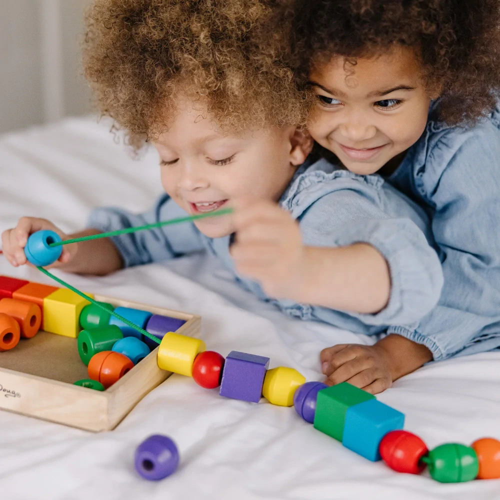 MELISSA & DOUG Korále pro nejmenší MAXI